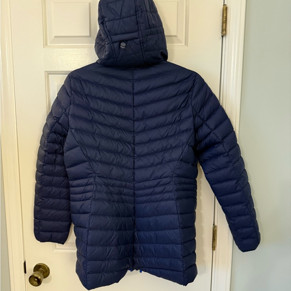 Lands' End Women’s Blue Puffer Jacket - Picture 3 of 3